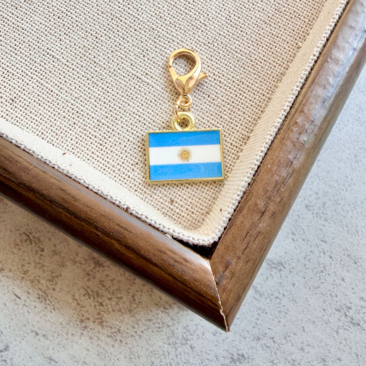 Llavero Colgante Con Bandera Esmaltada