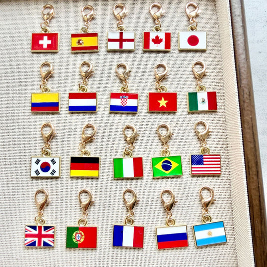 Llavero Colgante Con Bandera Esmaltada